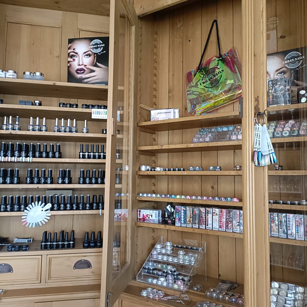 Nailsshop ()